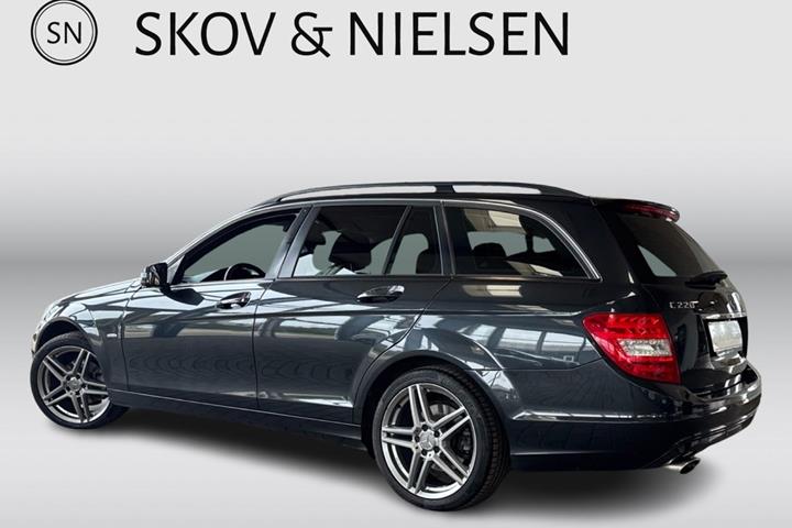Grå Mercedes C220 fra 2011