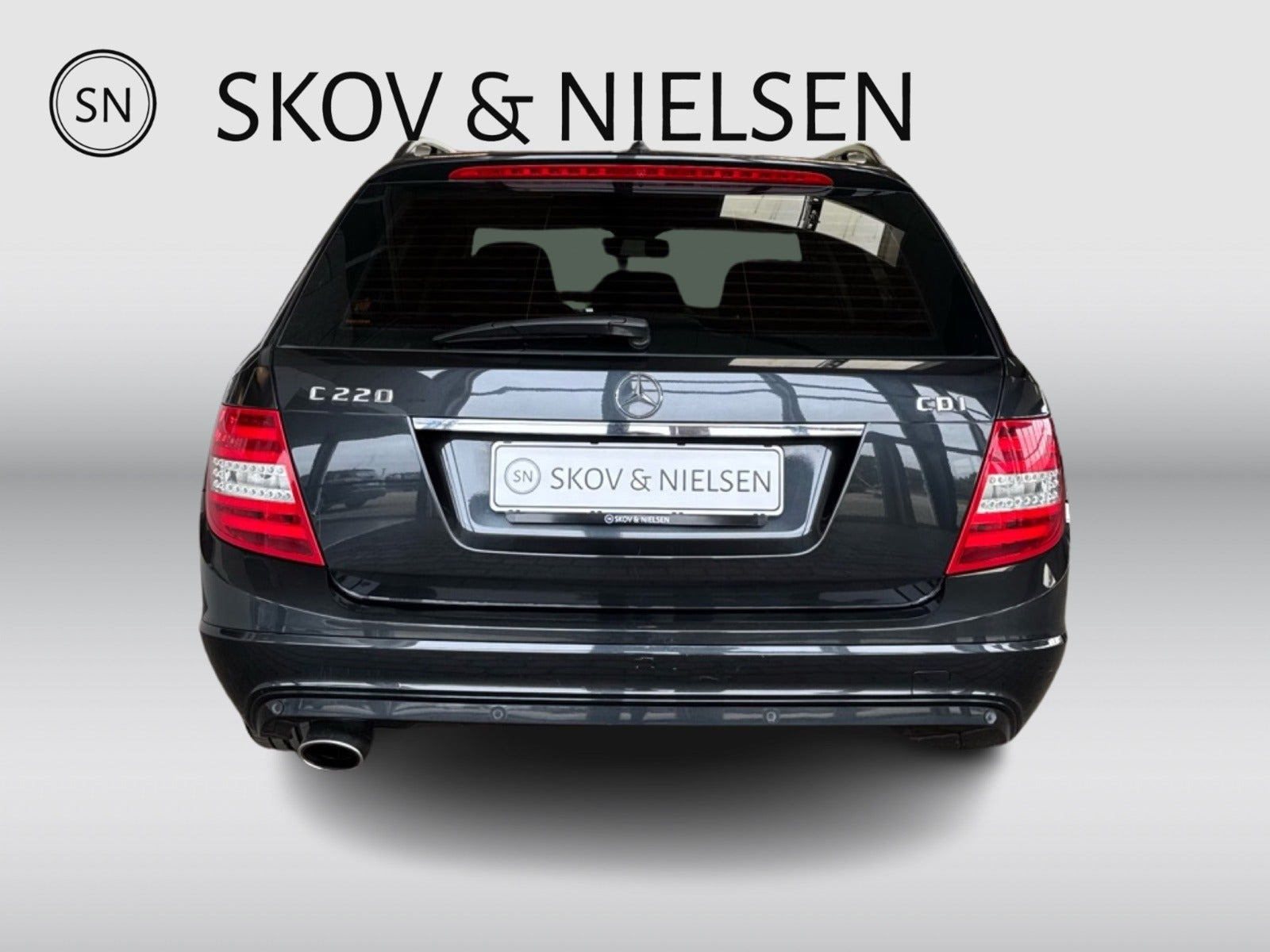 Grå Mercedes C220 fra 2011