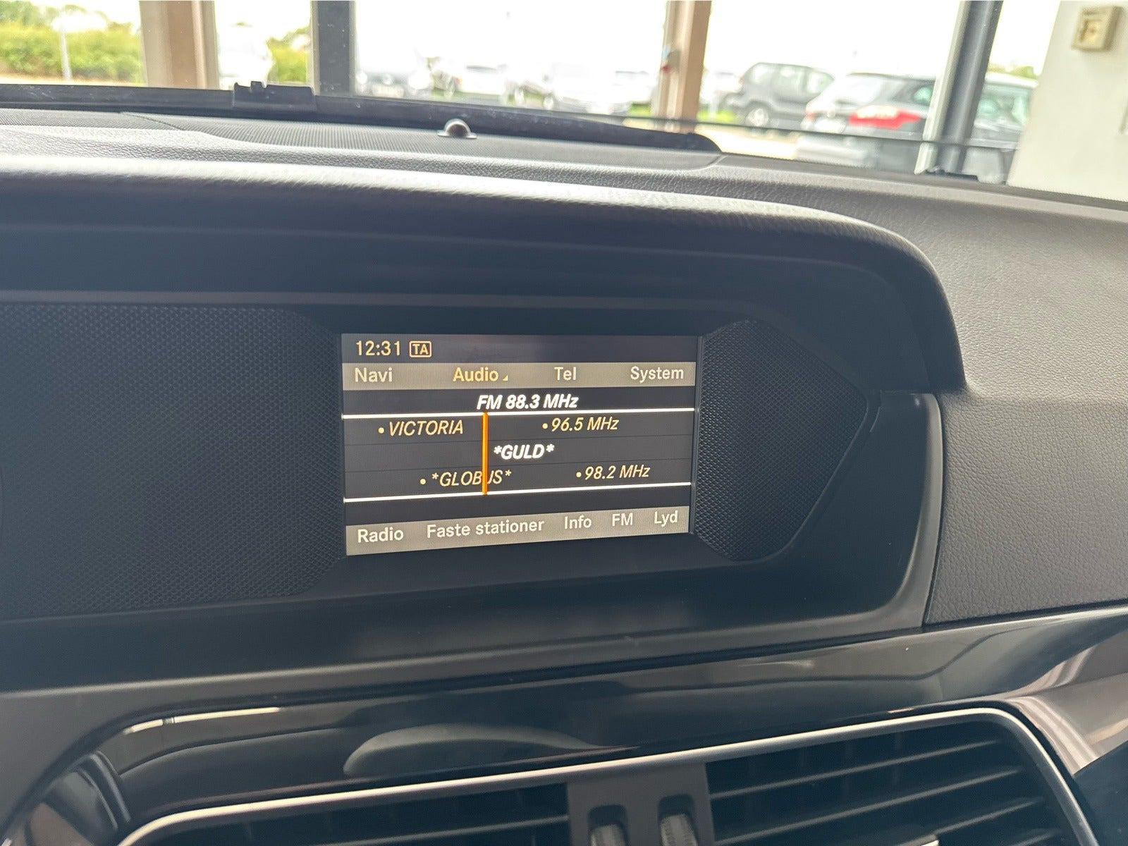Grå Mercedes C220 fra 2011