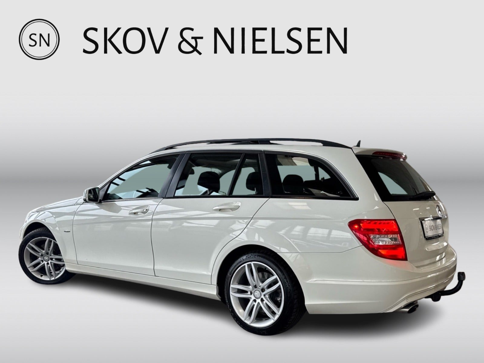 Hvid Mercedes C220 fra 2012
