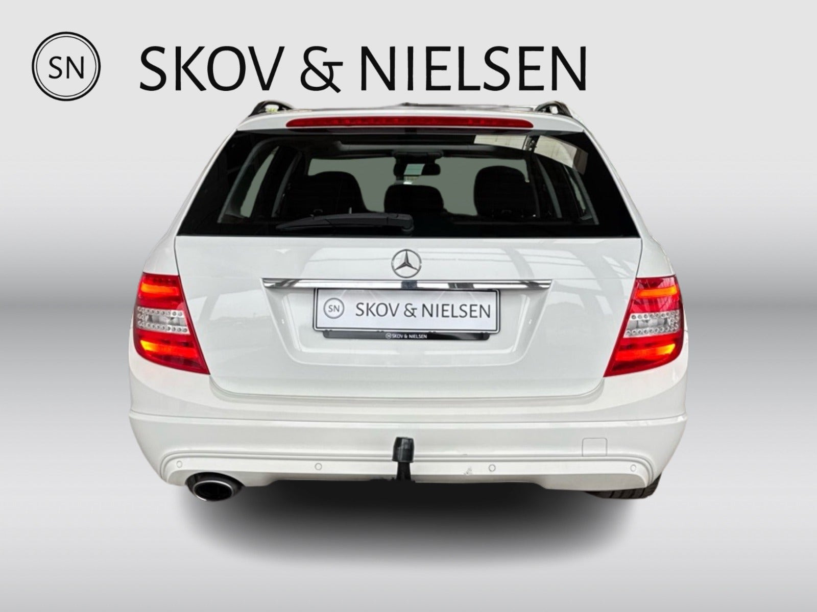 Hvid Mercedes C220 fra 2012