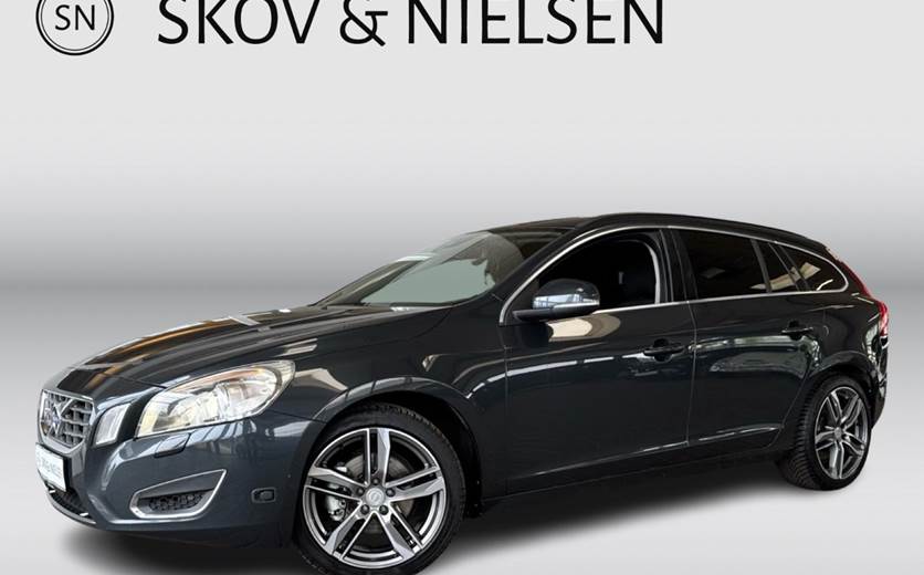 Volvo V60 1,6 T4 180 Momentum aut.