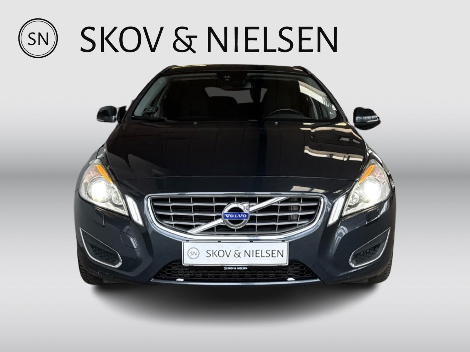 Blå Volvo V60 fra 2013