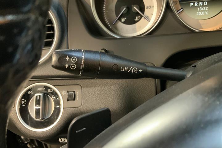 Sort Mercedes C250 fra 2011