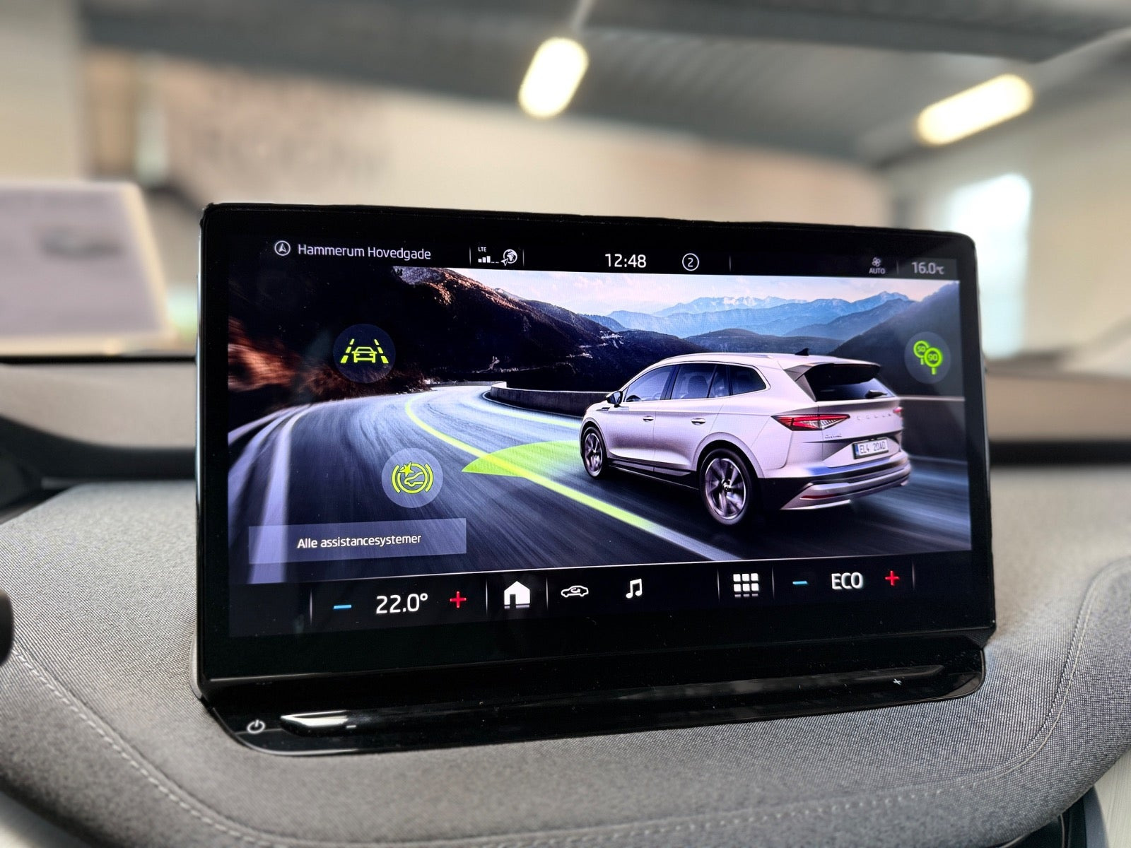 Grøn Skoda Enyaq fra 2023