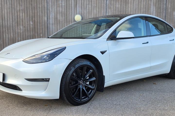 undefined Tesla Model 3 fra 2021