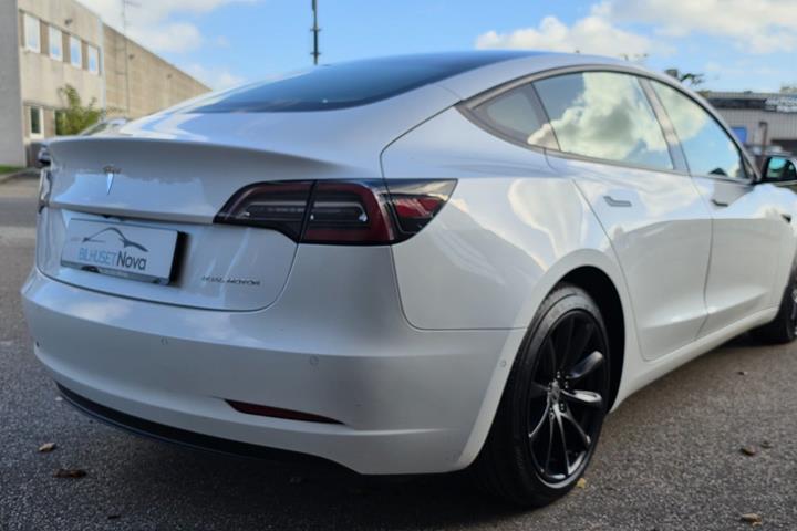 undefined Tesla Model 3 fra 2021