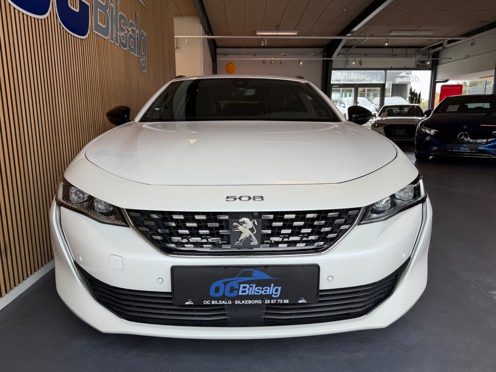 Hvid Peugeot 508 fra 2020