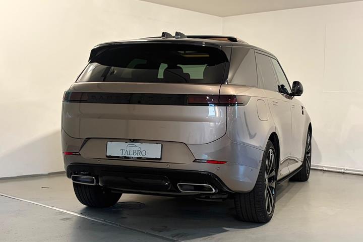Brun Land Rover Range Rover sport fra 2023