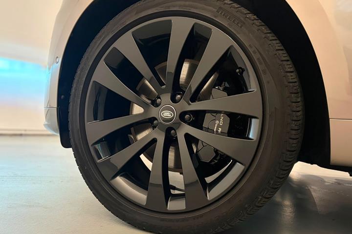 Brun Land Rover Range Rover sport fra 2023