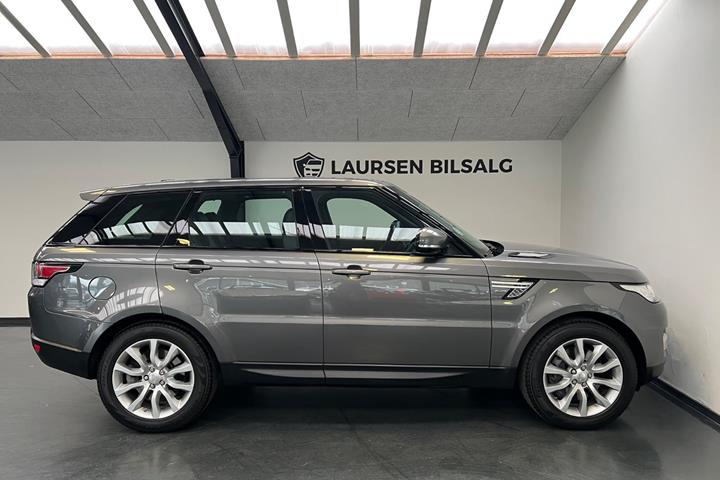 Grå Land Rover Range Rover sport fra 2014