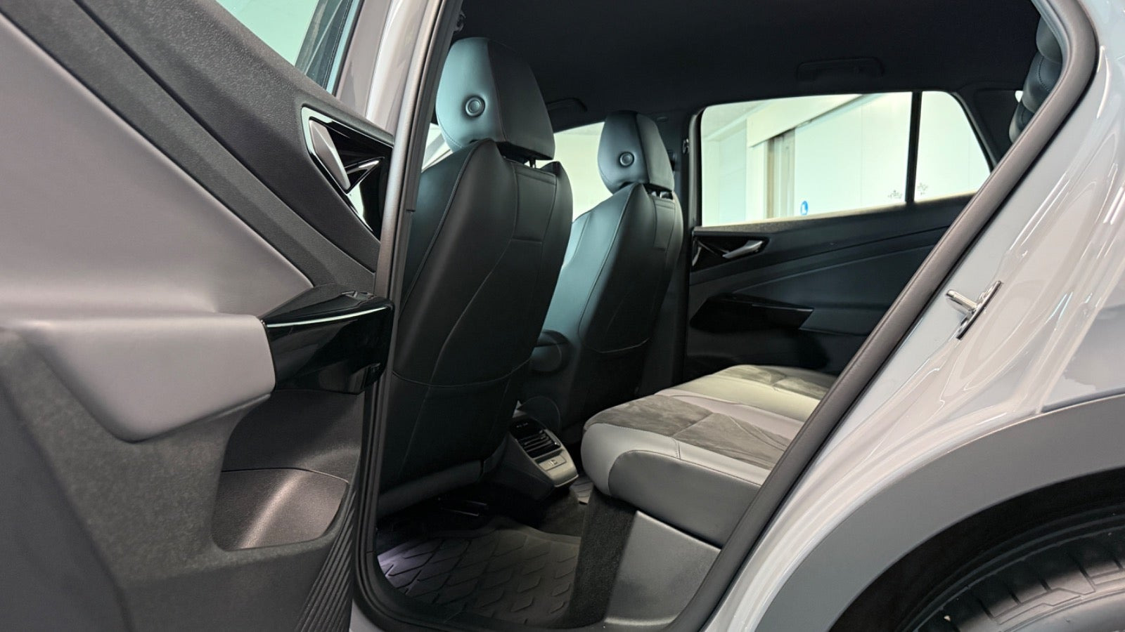 Grå VW ID.4 fra 2025