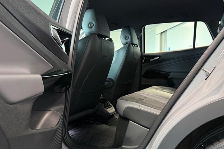 Grå VW ID.4 fra 2025