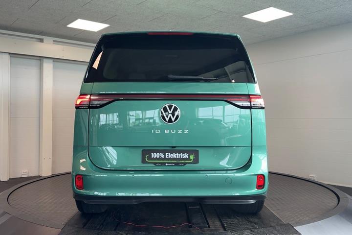 Grøn VW ID.Buzz fra 2024