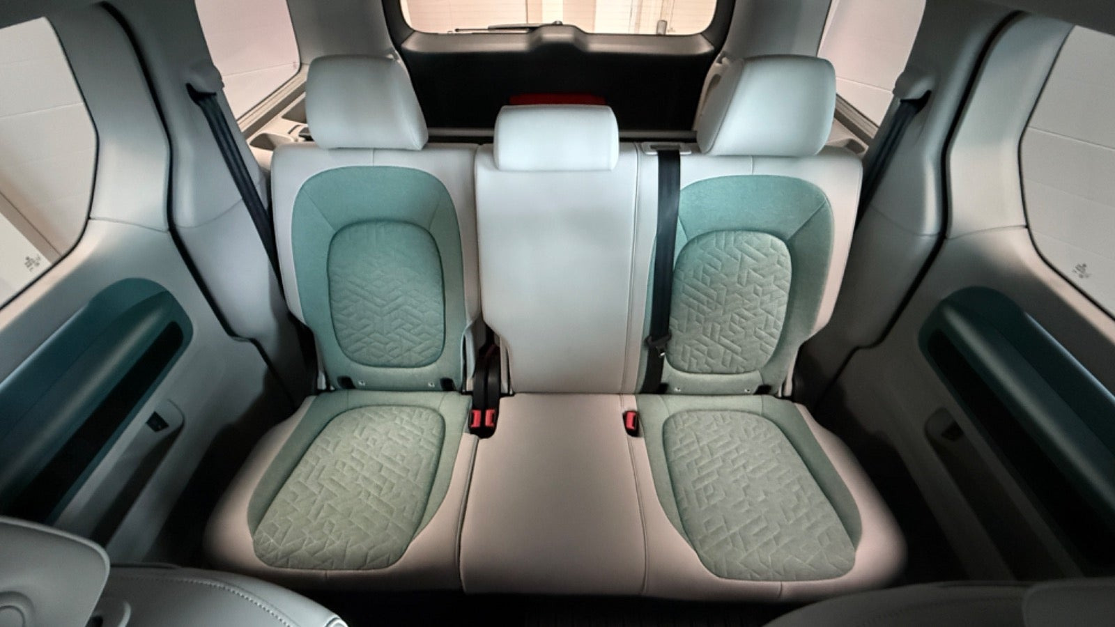 Grøn VW ID.Buzz fra 2024