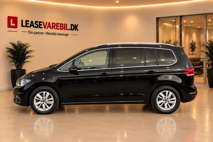 Sort VW Touran fra 2022