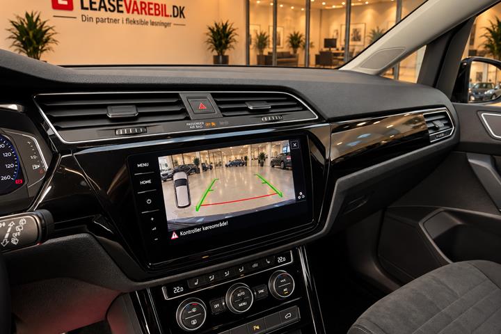 Sort VW Touran fra 2022