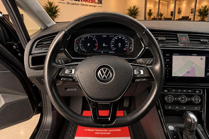 Sort VW Touran fra 2022