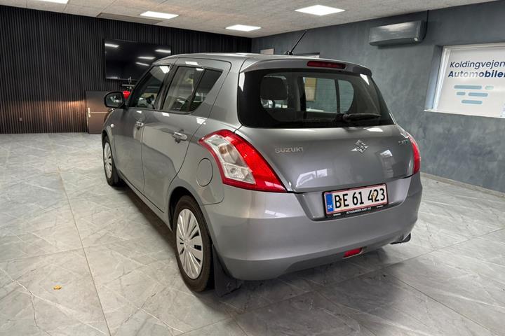 undefined Suzuki Swift fra 2015