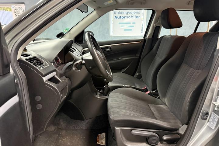 undefined Suzuki Swift fra 2015