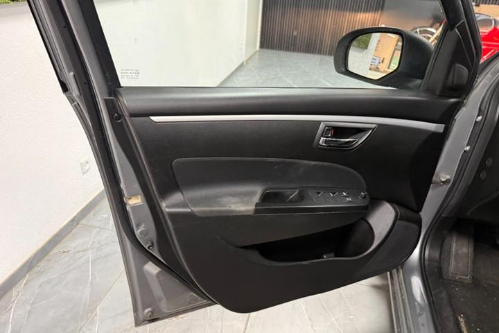 undefined Suzuki Swift fra 2015
