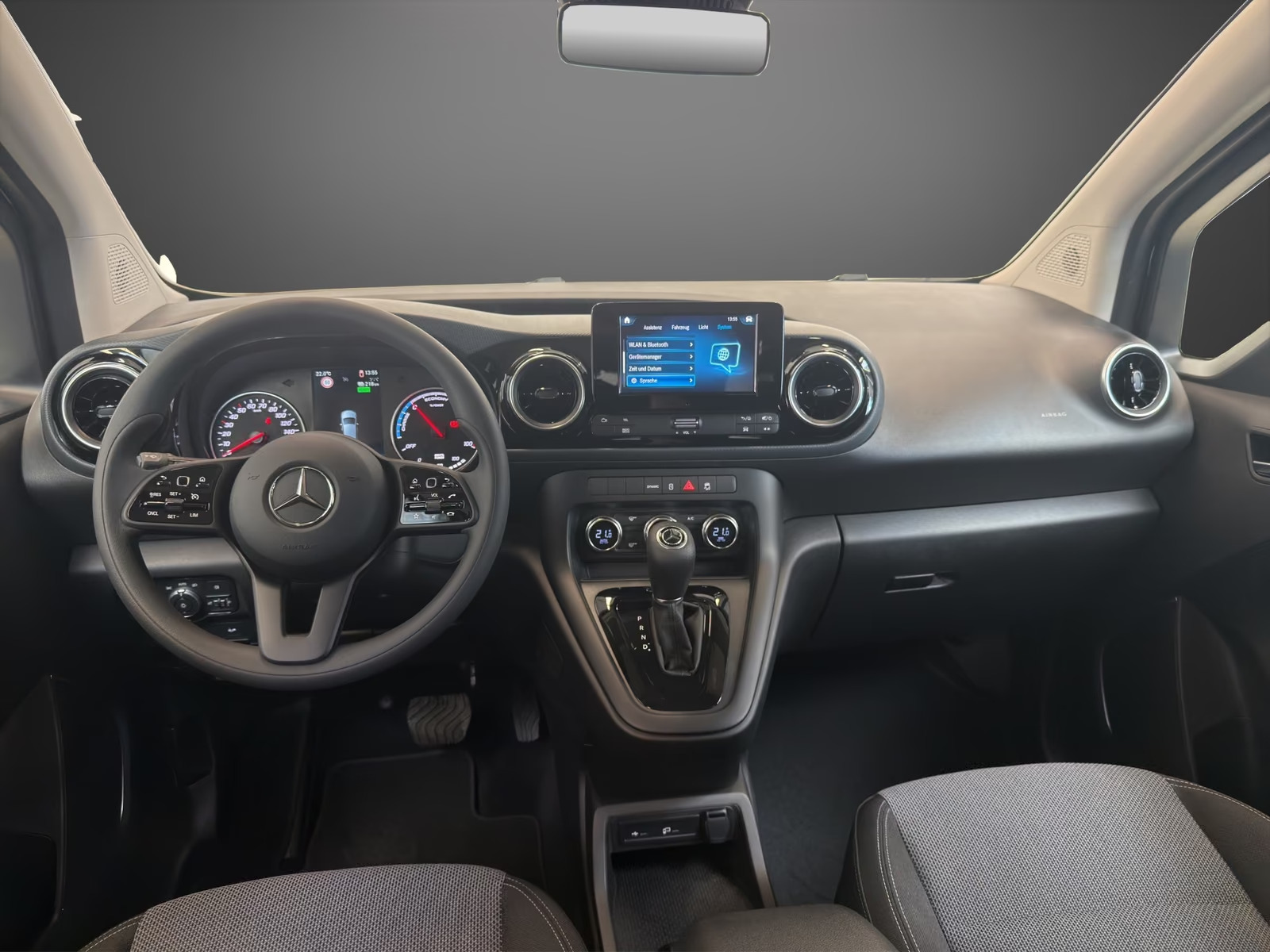 Sort Mercedes eCitan fra 2024