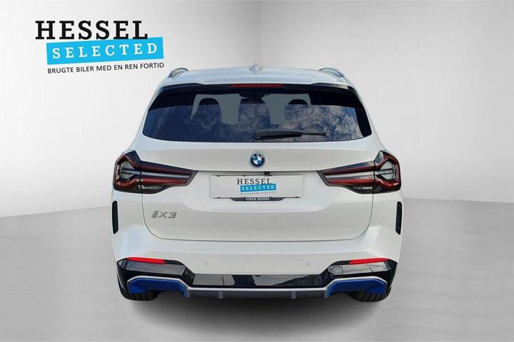 Hvid BMW iX3 fra 2022