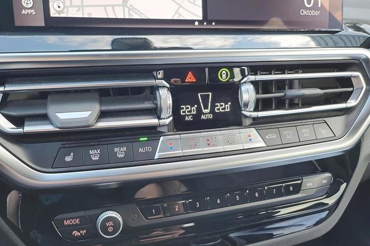 Hvid BMW iX3 fra 2022