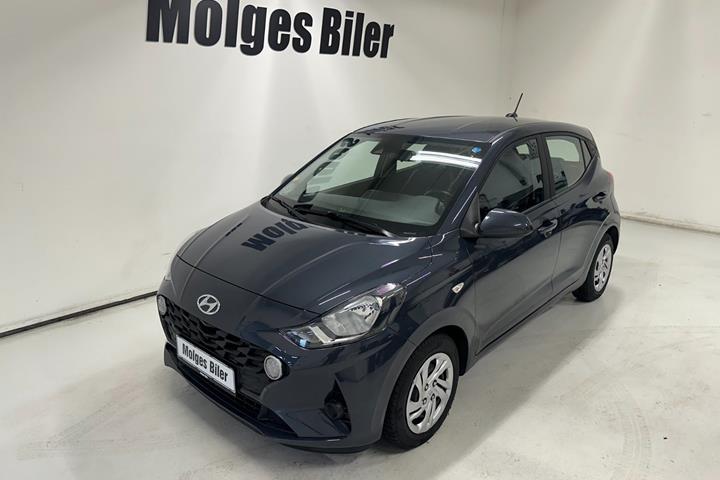 Blå Hyundai i10 fra 2022