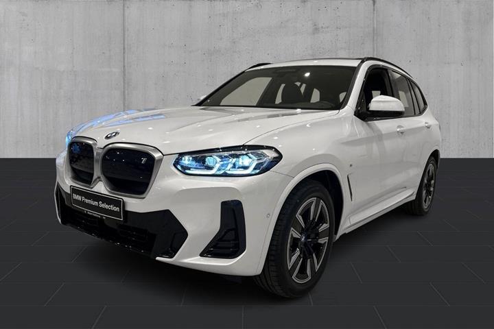 Hvid BMW iX3 fra 2024