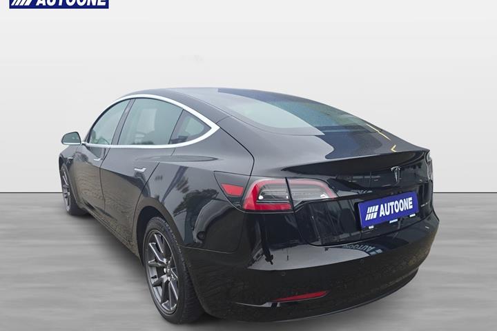 Sort Tesla Model 3 fra 2019