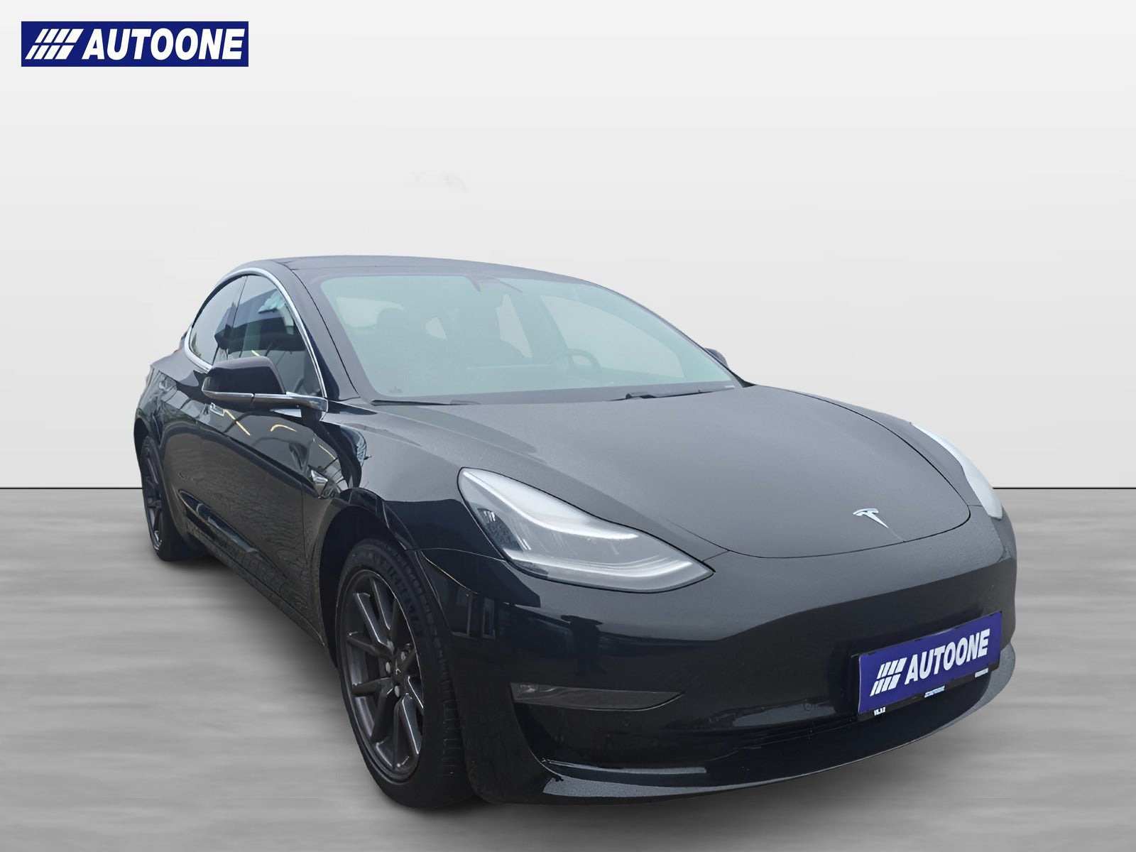 Sort Tesla Model 3 fra 2019
