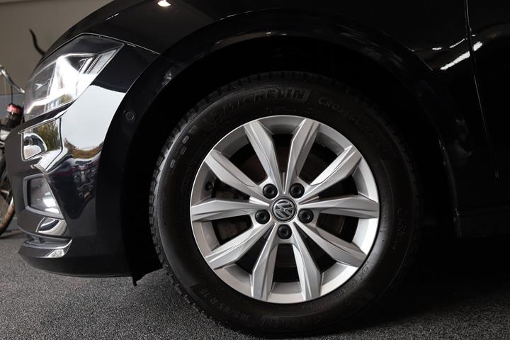 Sort VW Polo fra 2018