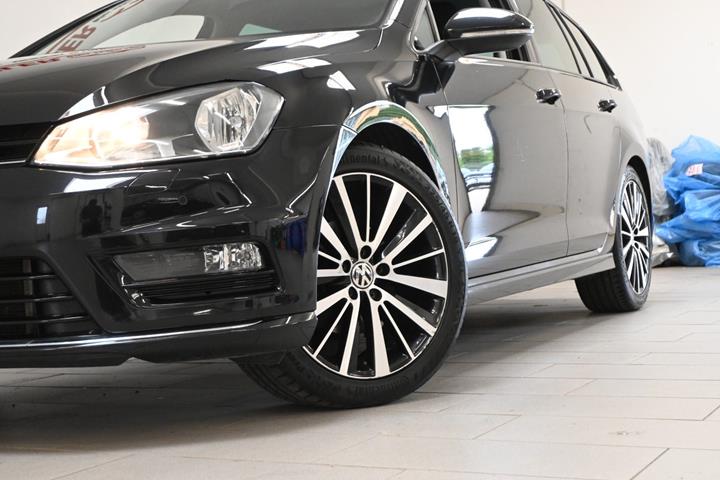 Sort VW Golf VII fra 2016
