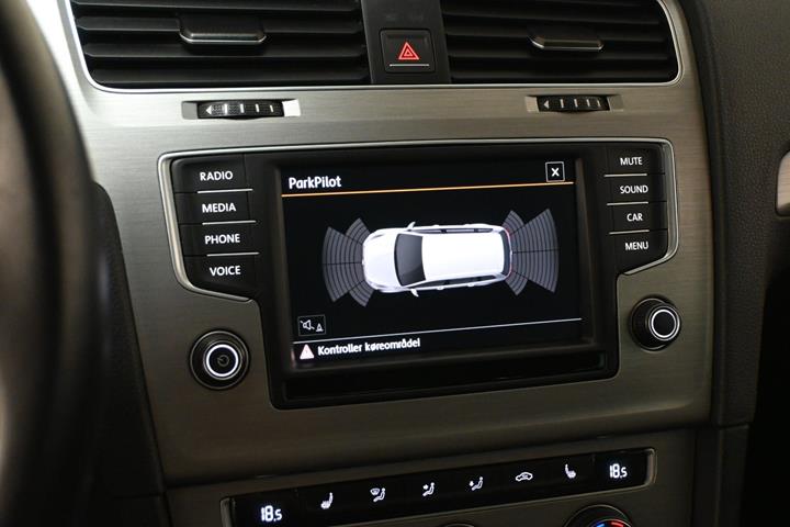 Sort VW Golf VII fra 2016