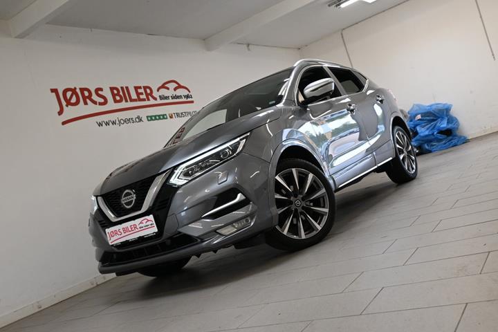 Grå Nissan Qashqai fra 2019 set udefra