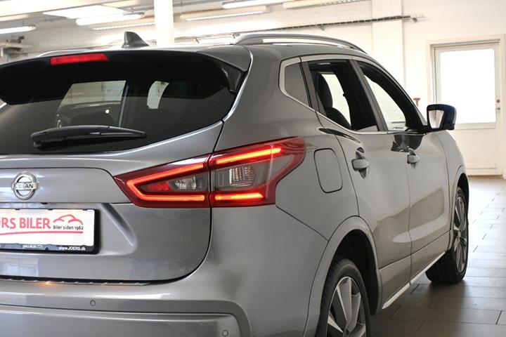 Grå Nissan Qashqai fra 2019