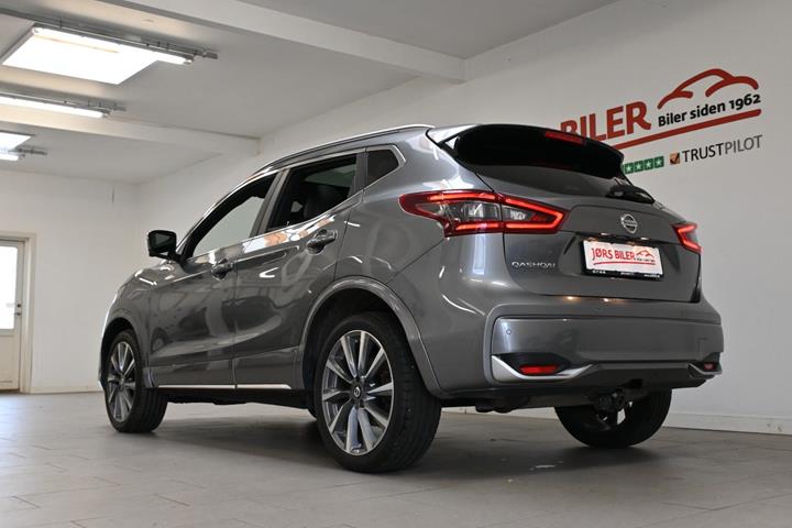 Grå Nissan Qashqai fra 2019