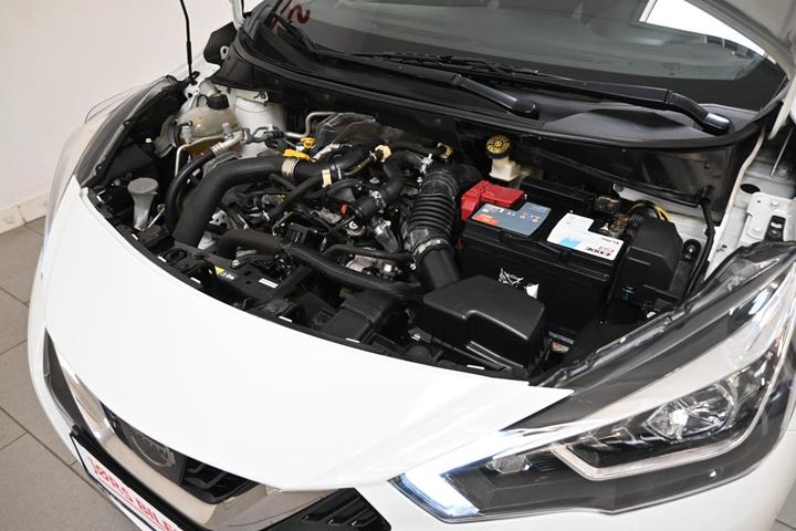 Hvid Nissan Micra fra 2017