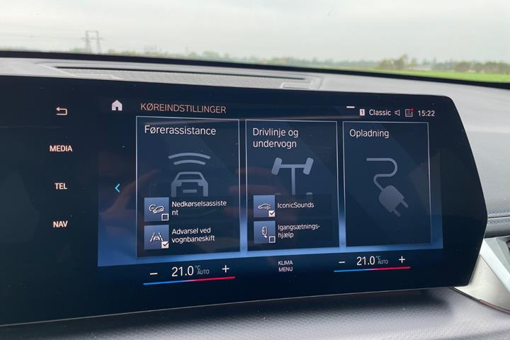 Hvid BMW iX1 fra 2023