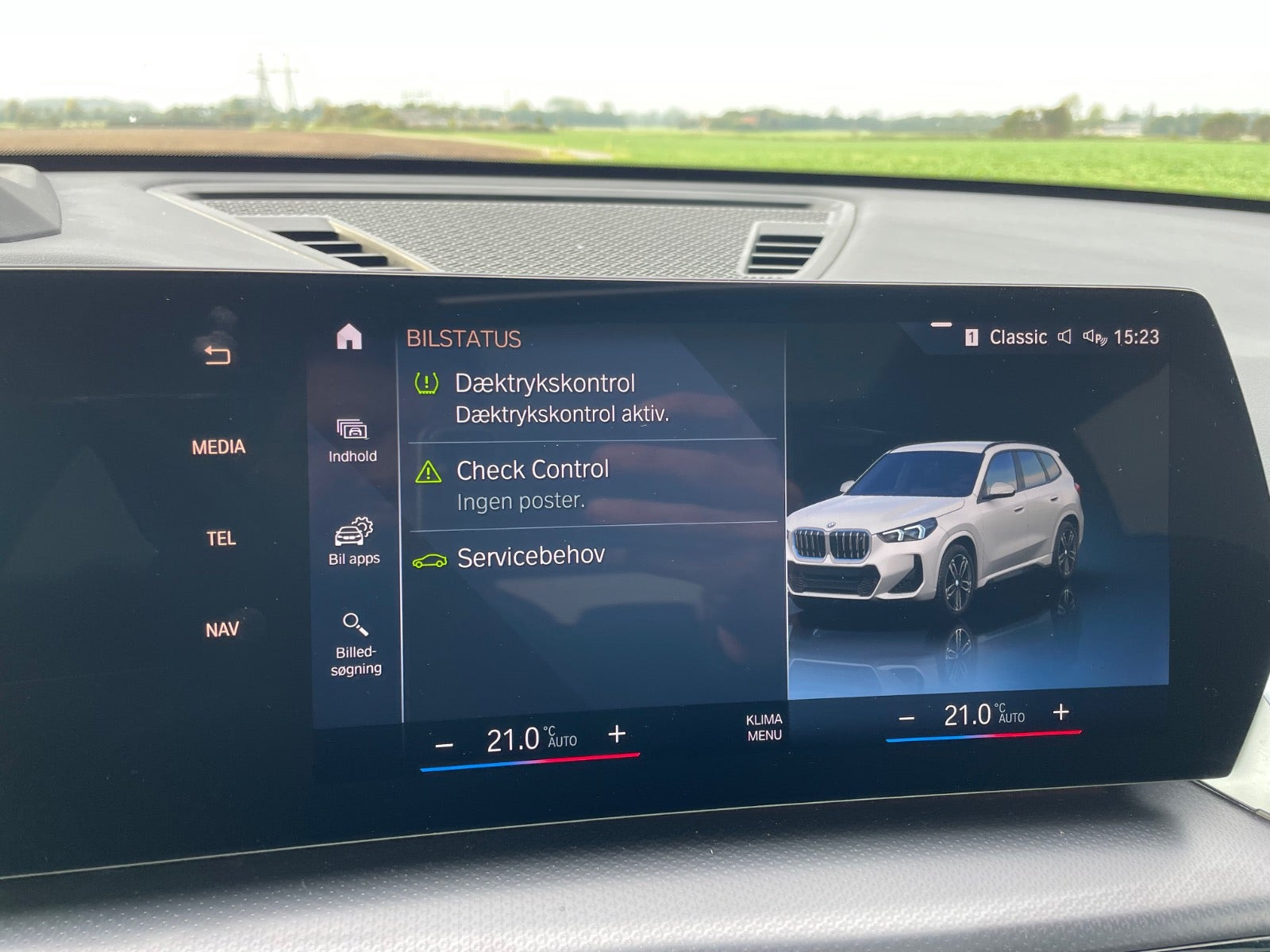 Hvid BMW iX1 fra 2023