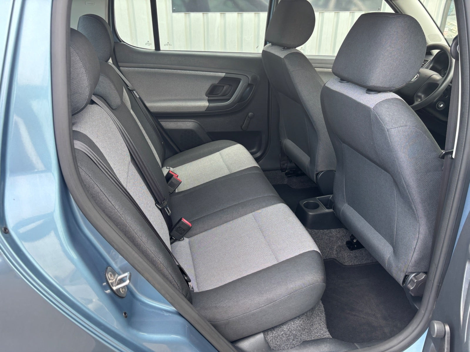 Blå Skoda Fabia fra 2009