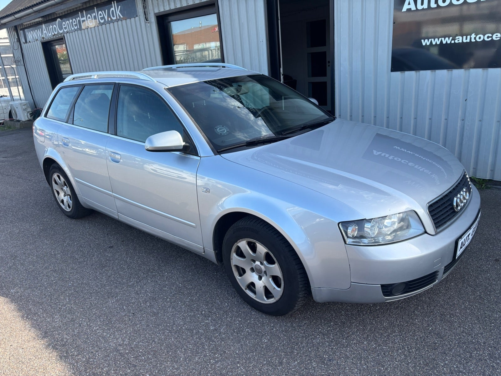 Sølv Audi A4 fra 2005