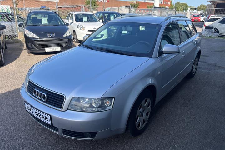 Sølv Audi A4 fra 2005