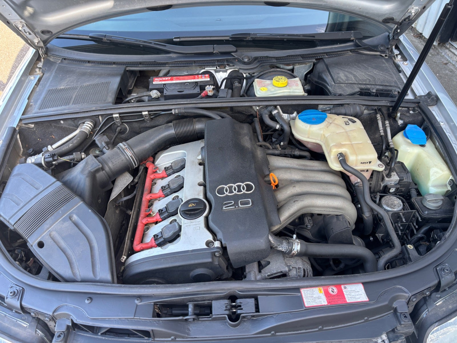 Sølv Audi A4 fra 2005