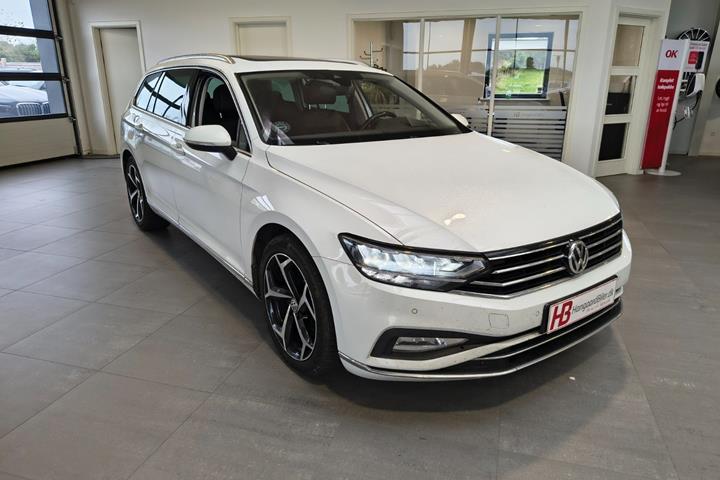 Hvid VW Passat fra 2020