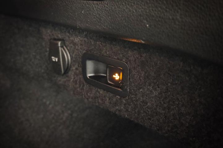 Sort VW Passat fra 2021