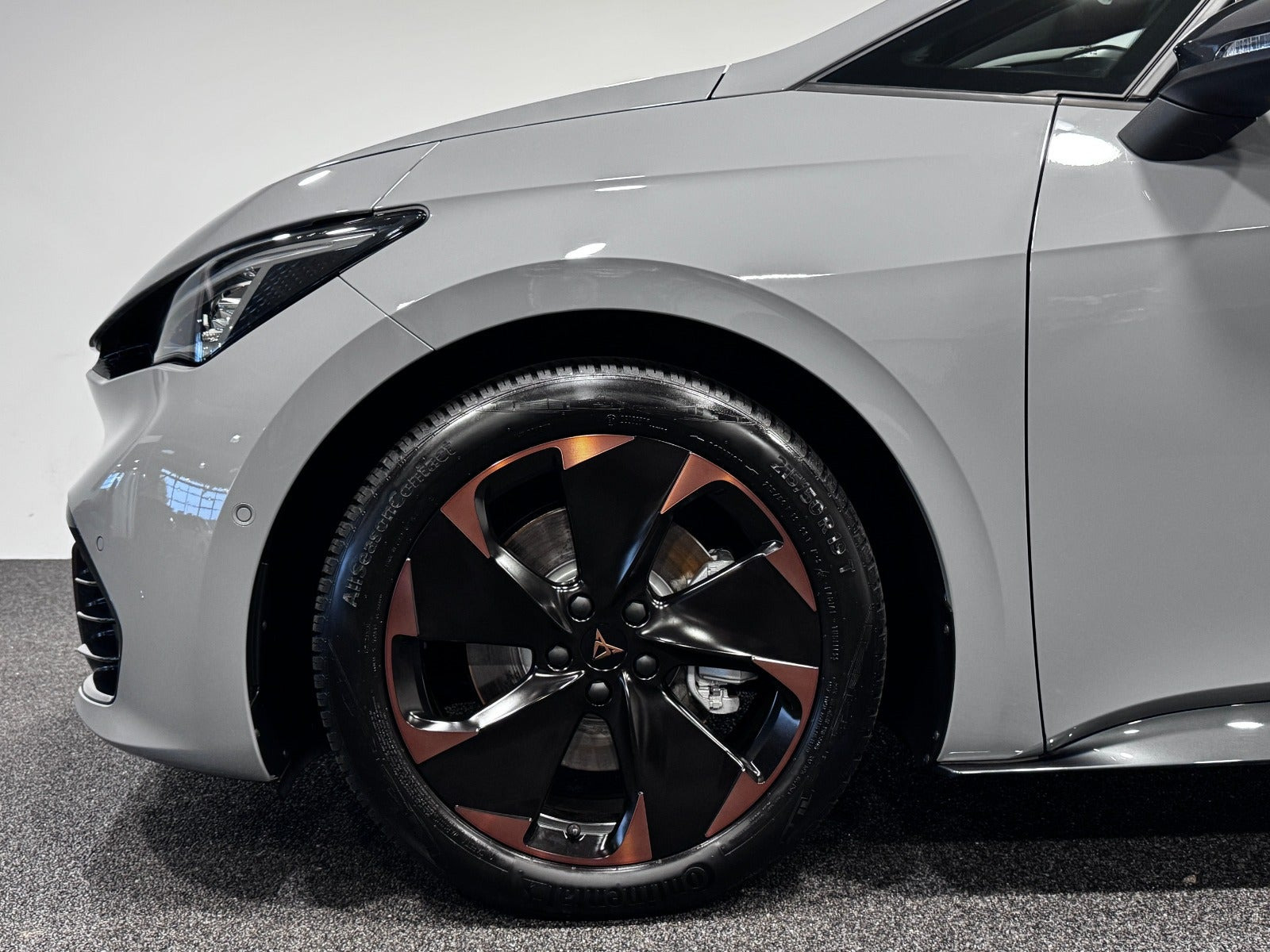Grå Cupra Born fra 2025