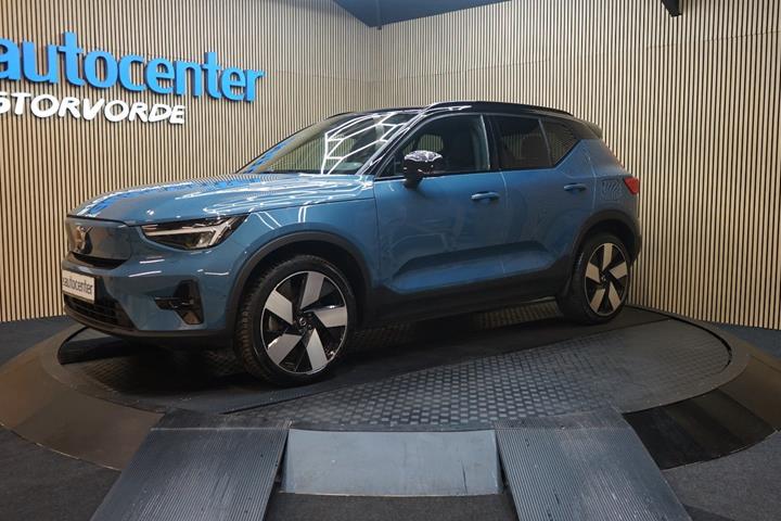 Sort Volvo XC40 fra 2023