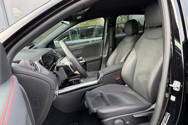 Sort Mercedes EQA250+ fra 2024